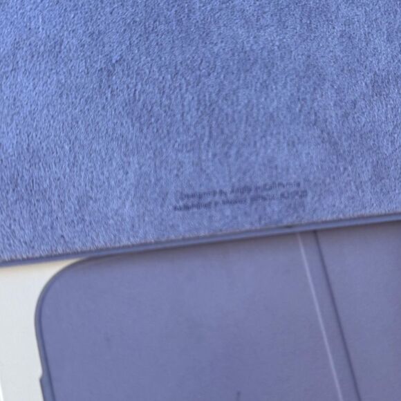 Apple iPad Air Smart Folio 4th and 5th Generation in English Lavender NIB - Picture 10 of 12